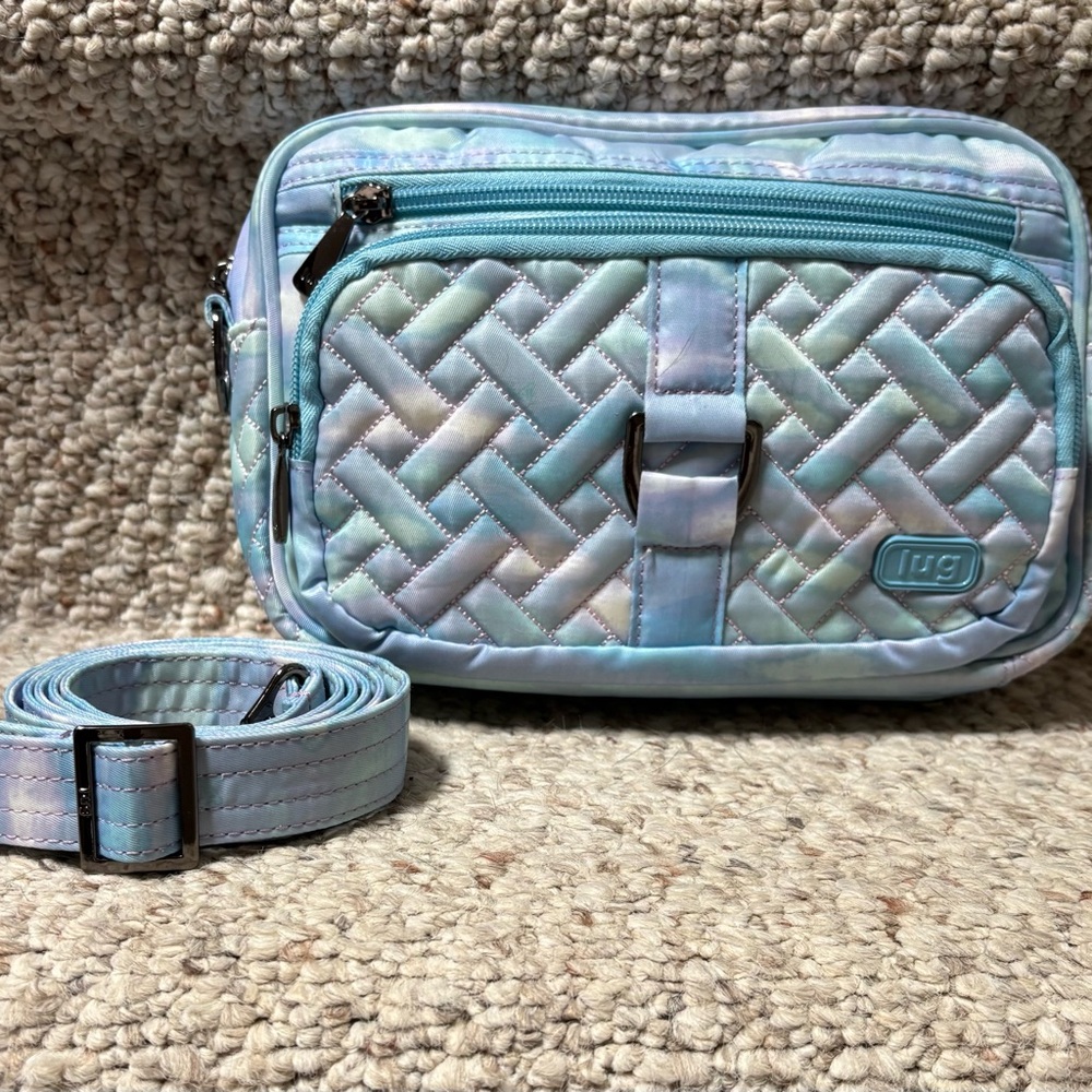 Lug Carousel Quilted Crossbody Bag in Blue and White